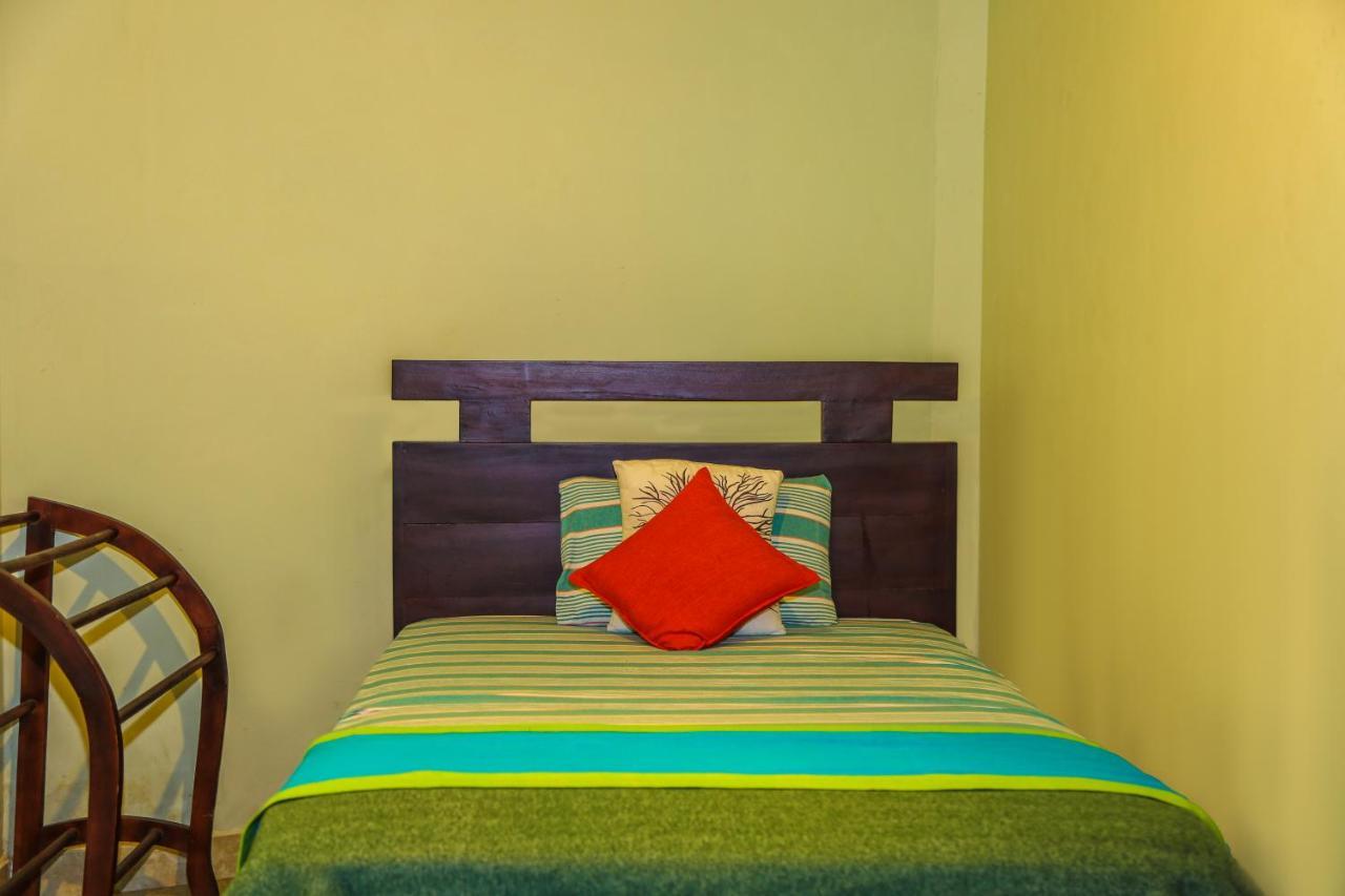 Kandyan Hideout Luaran gambar
