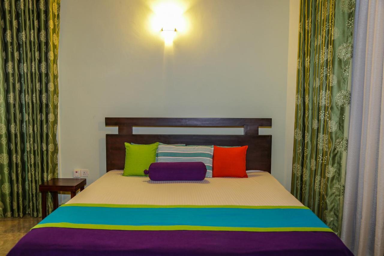 Kandyan Hideout Luaran gambar